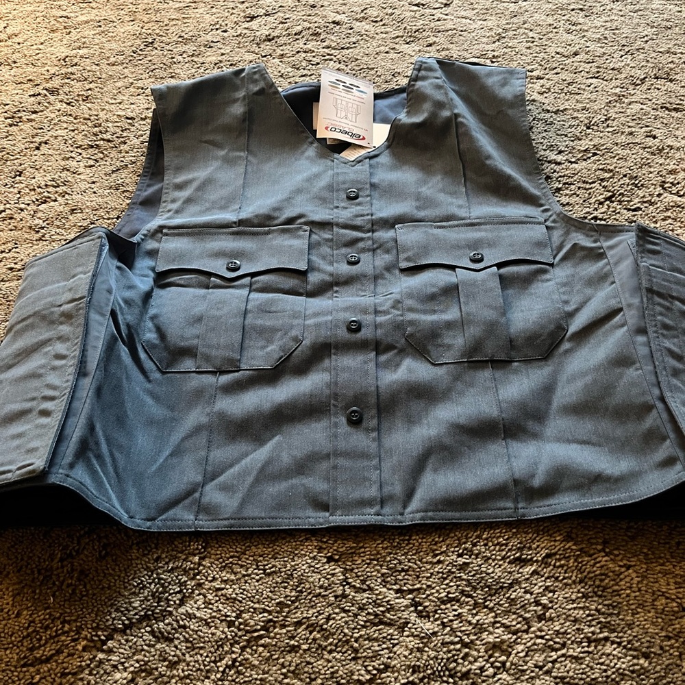 Elbeco External Vest and Long Sleeve Shirt Bundle. Size 2xl